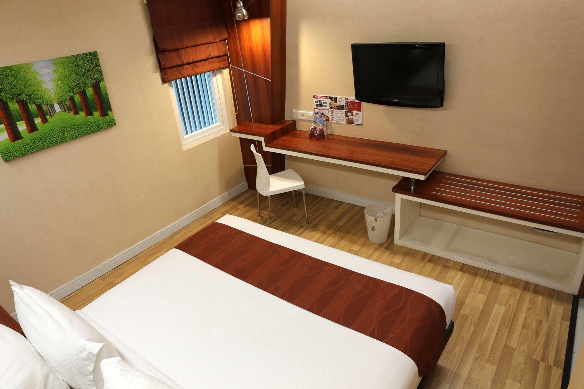 Citihub Hotel יוגיאקרטה מראה חיצוני תמונה